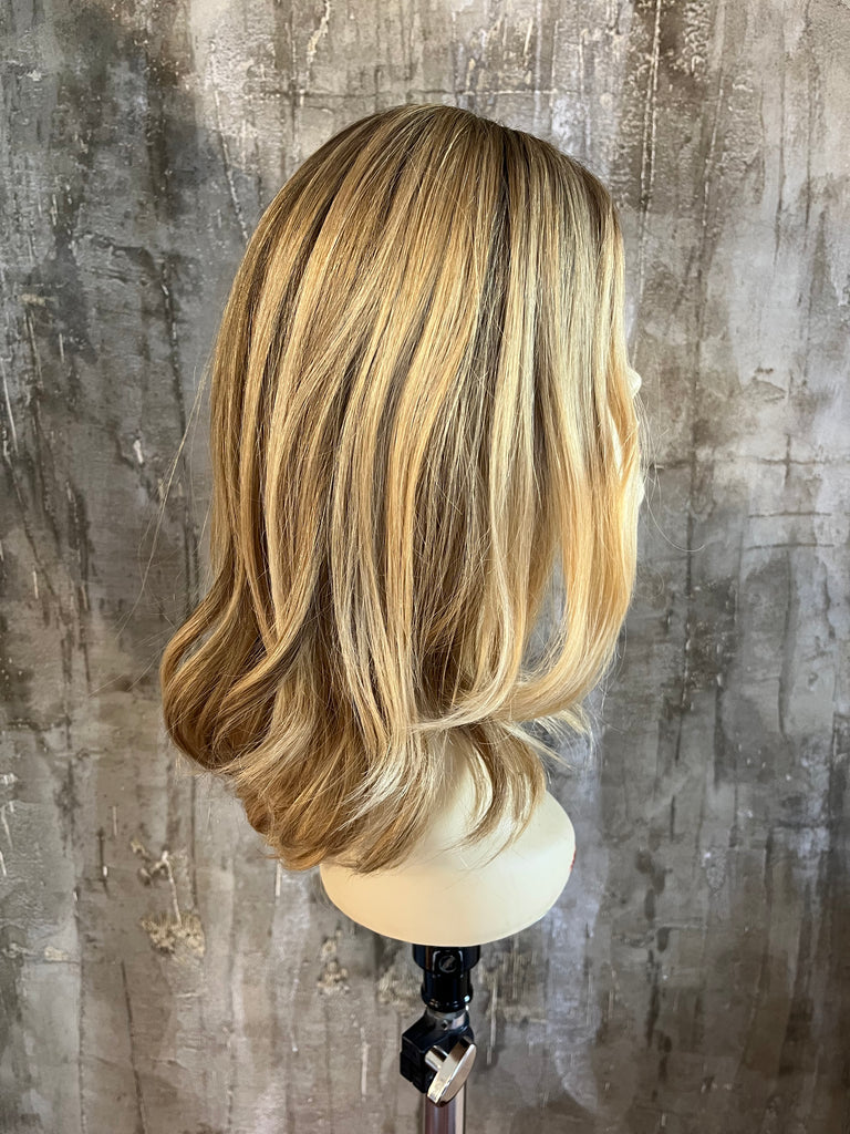 100% EUROPEAN VIRGIN HUMAN HAIR 16.5" BLOND WITH HIGHLIGHTS AND DARK ROOTS