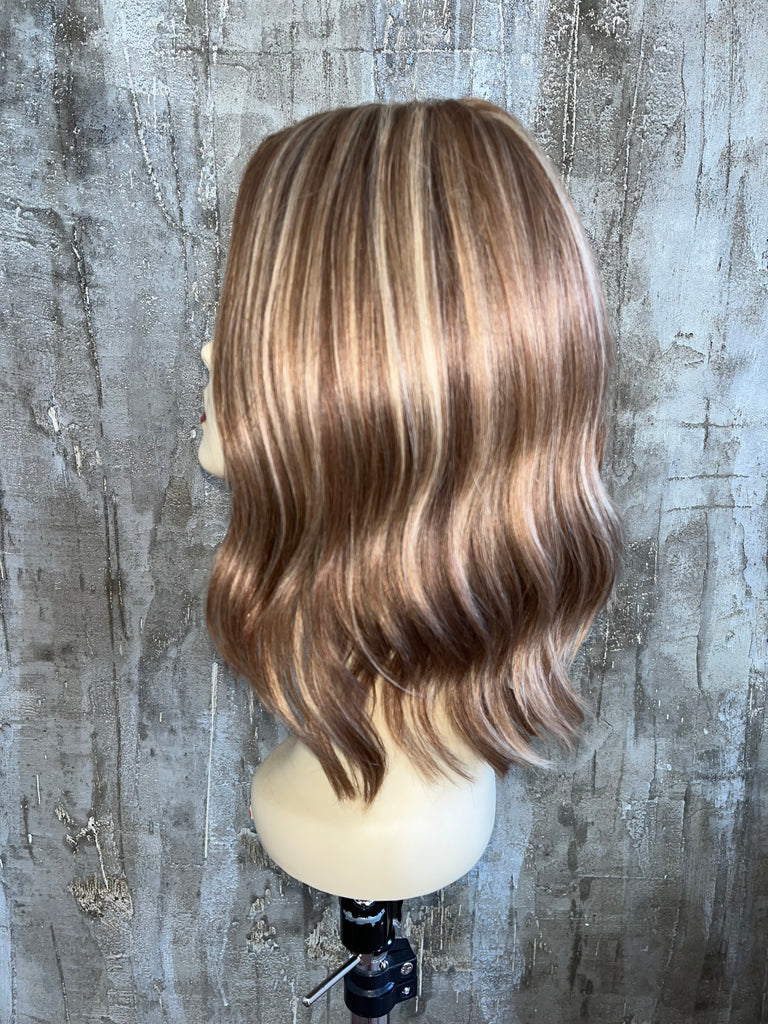 100% EUROPEAN PROCESSED HUMAN HAIR 17" BLOND WITH HIGHLIGHTS
