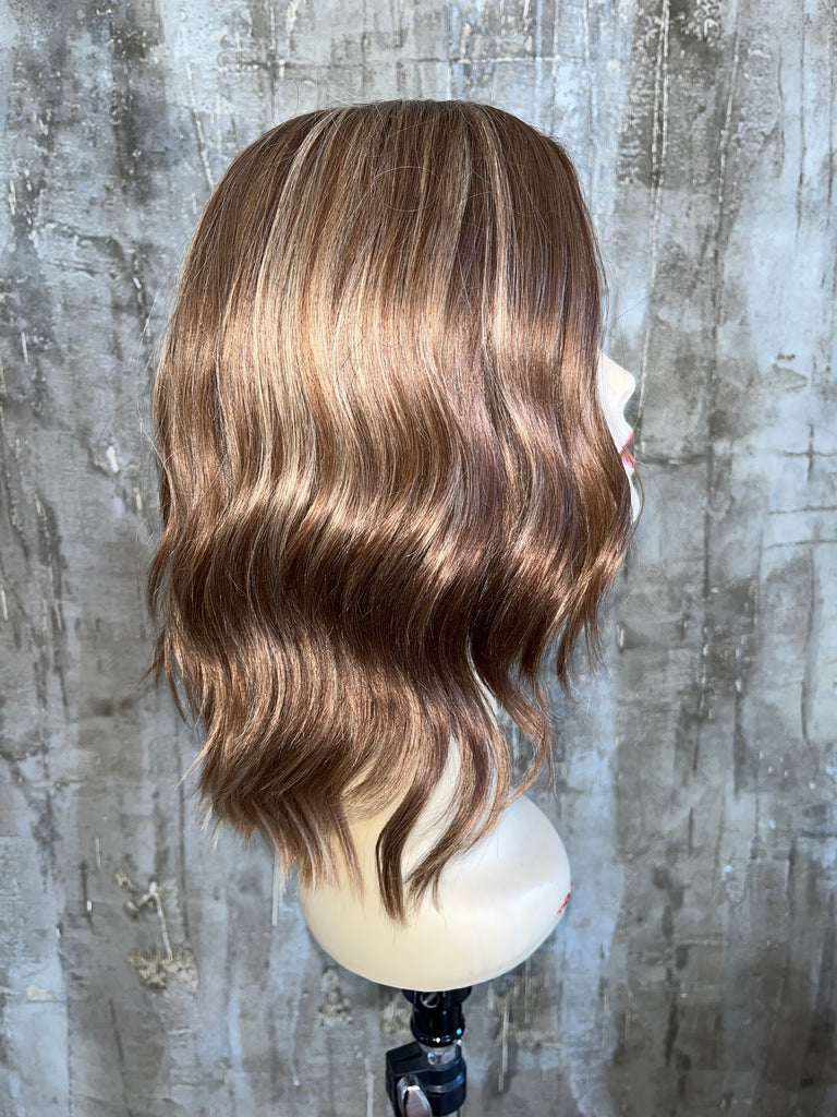 100% EUROPEAN PROCESSED HUMAN HAIR 17" BLOND WITH HIGHLIGHTS